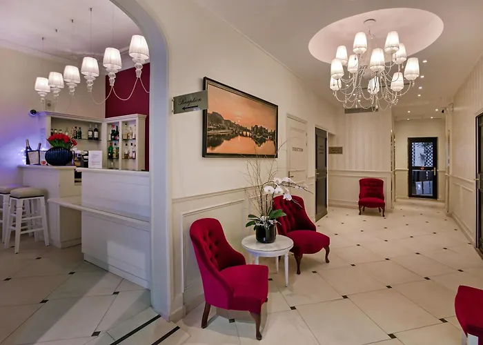 Queen Mary OperaHotel Parigi